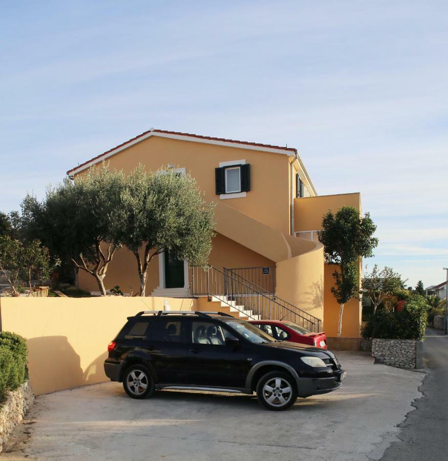Apartman Zara Ražanj Exterior foto